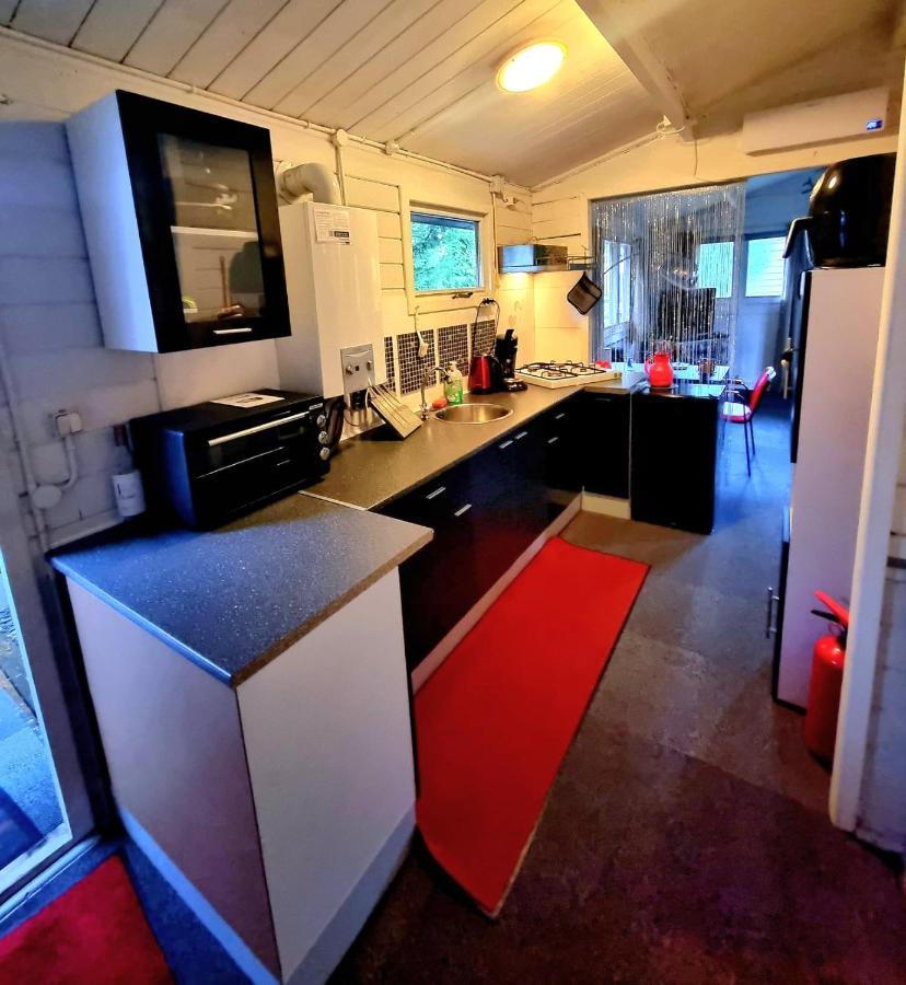 Chalet Op Een Rustig Park In De Natuur Putten Dış mekan fotoğraf